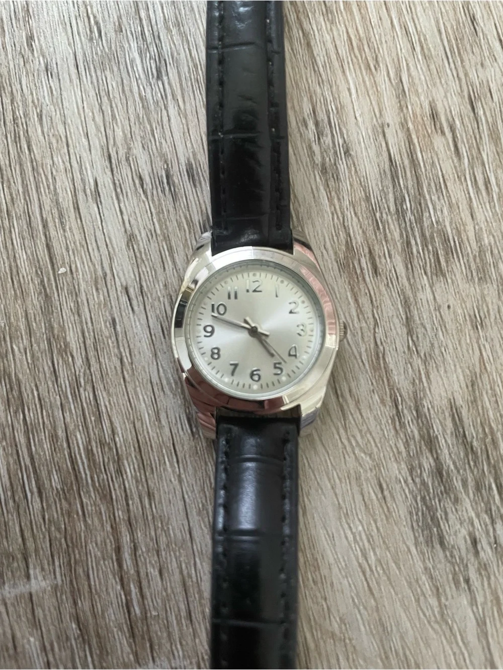 Classic Silver Round Watch with Black Leather Strap